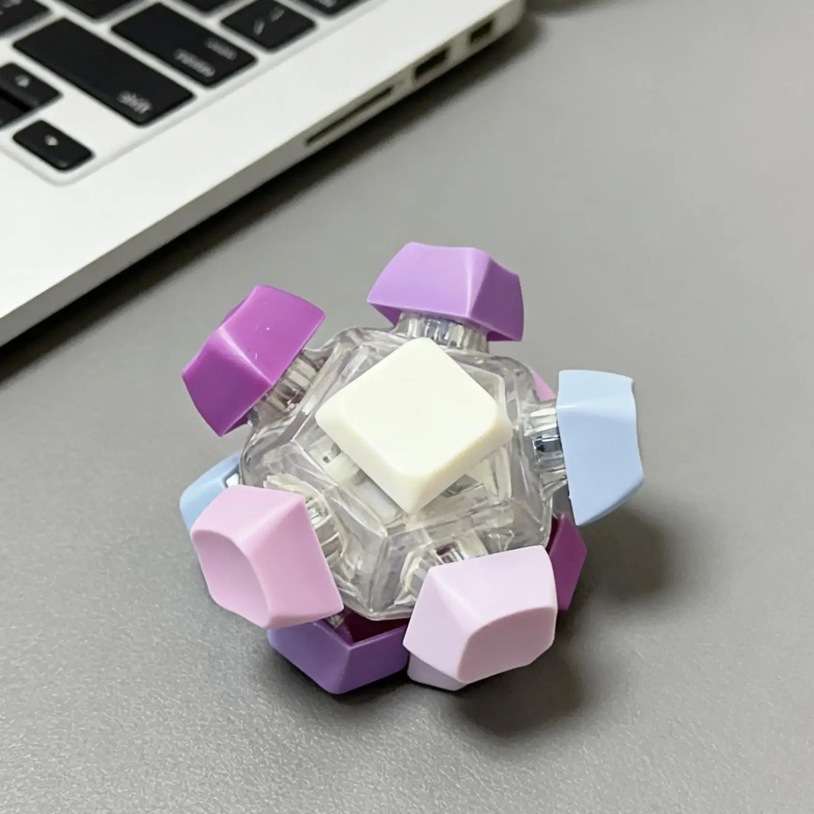 Mini Keyboard Clicker – Light-Up Fidget Toy😴😵‍💫